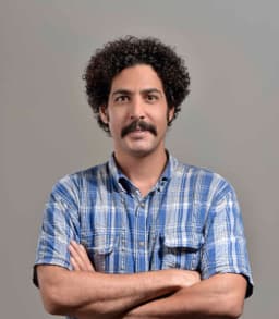 احسان عمیدیان