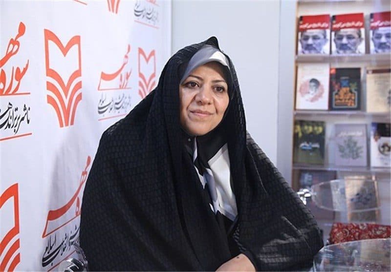 یادداشت نویسنده «دختر شینا» برای راوی «آب هرگز نمیمیرد»
