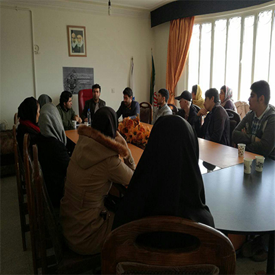 نشست «نقش و جایگاه آئین های نمایشی و تاثیر آن در هنرهای تجمسی» در یاسوج برگزار شد .