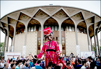 گونه‌های مختلف نمایش ایرانی به نوجوانان شناسانده می‌شوند