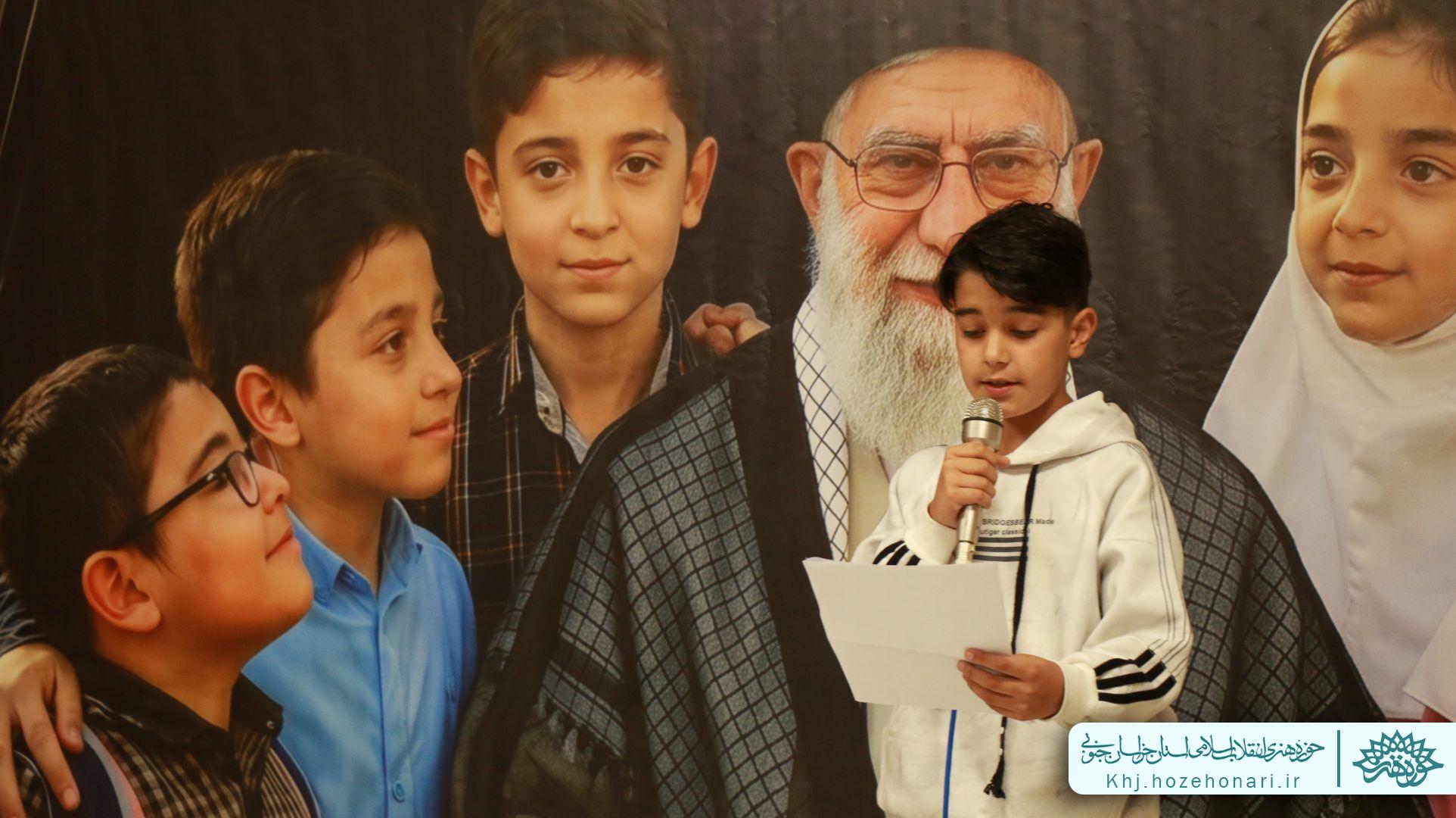 افتتاح نمایشگاه رویداد بین‌المللی «نای میناب» در حوزه هنری خراسان جنوبی